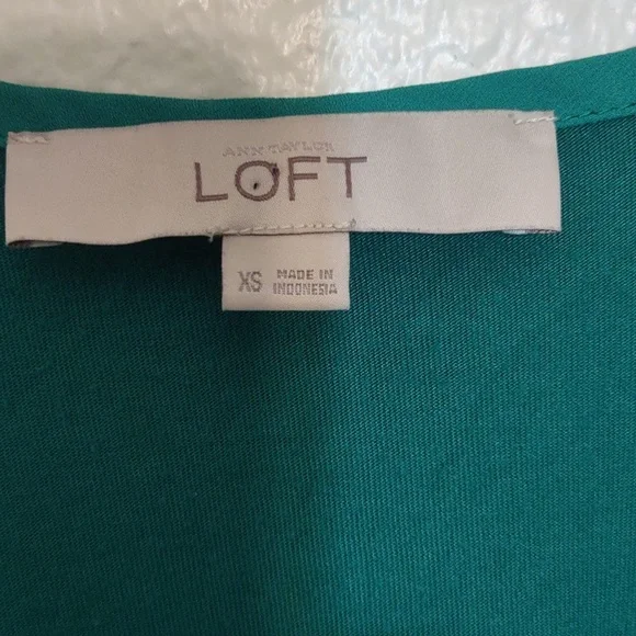 SLIGHTLY USED GREEN LOFT XS SHIRT - Picture 2 of 9